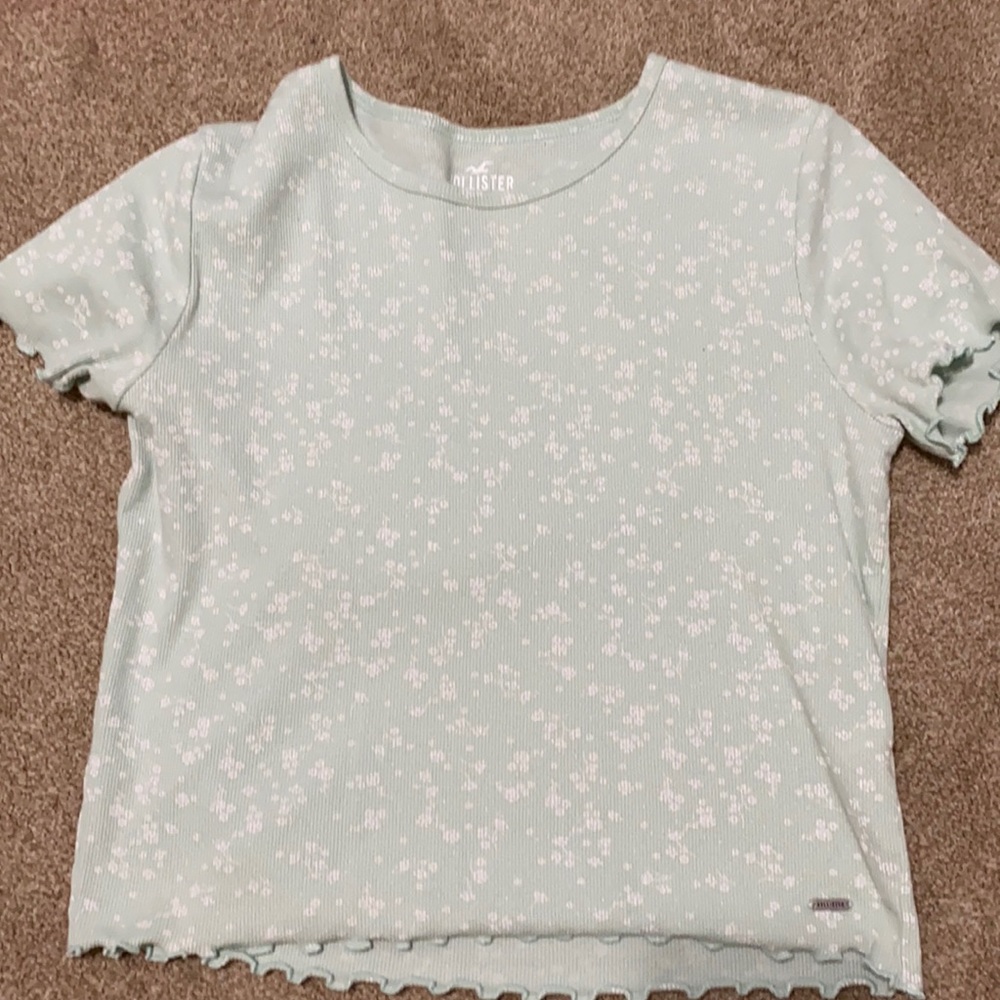 Hollister top